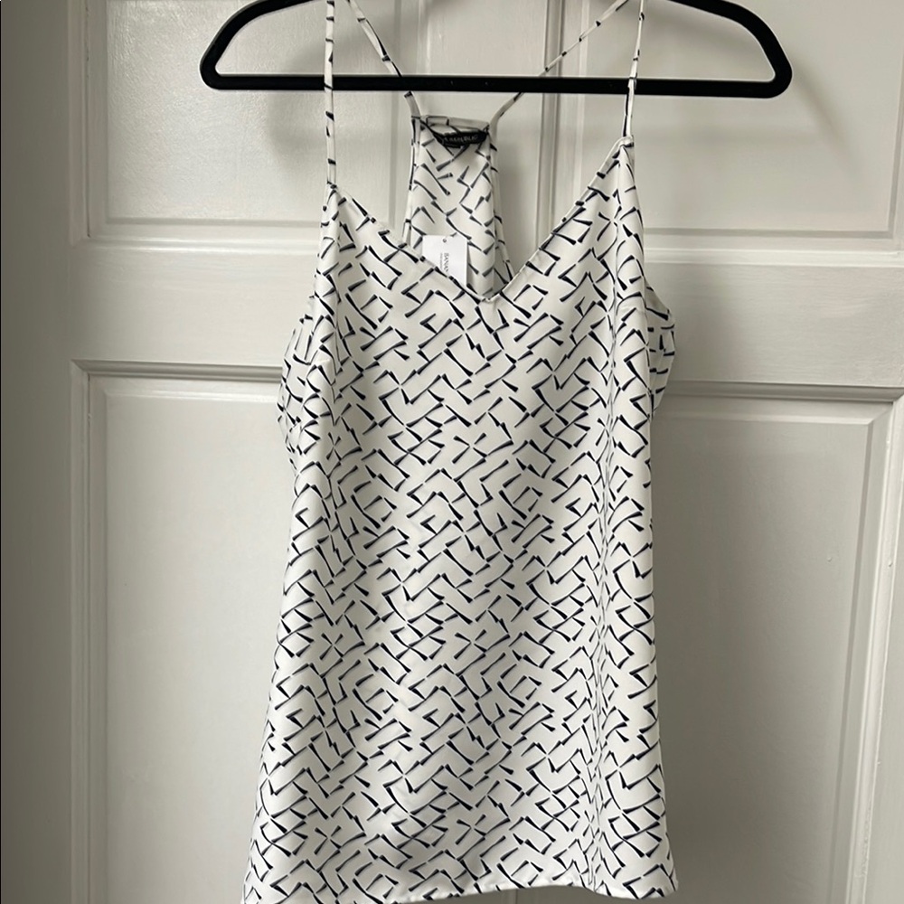 Chic White Camisole with Black Pattern